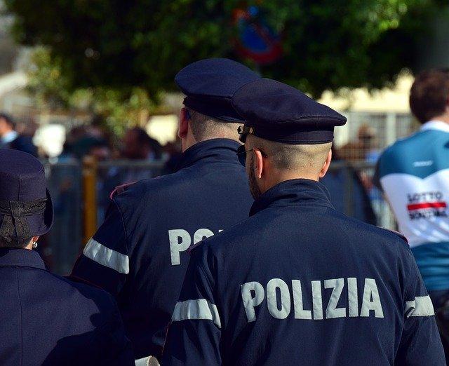 שוטרים באיטליה