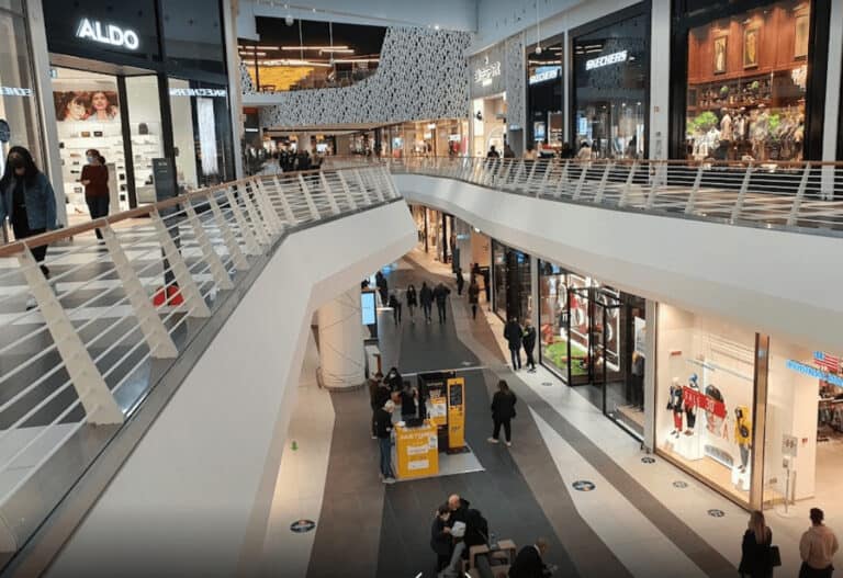 Maximo Shopping Center