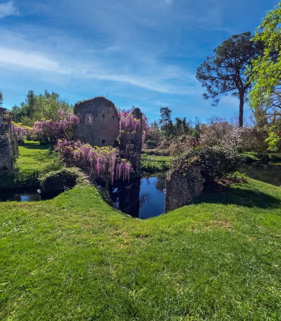 גן נינפה וסרמונטה ( Garden of Ninfa, Sermoneta)