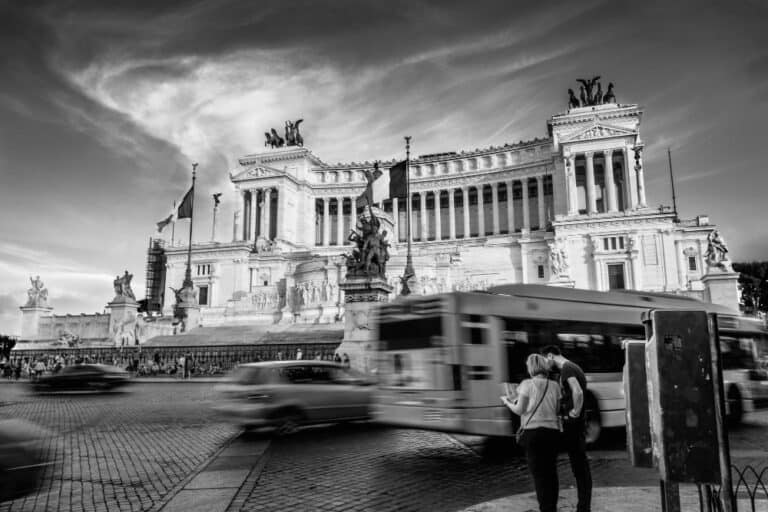 אוטובוס פיאצה ונציה ברומא