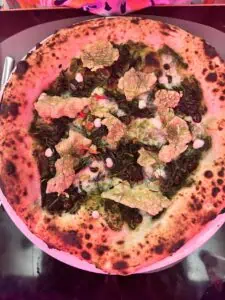 פיצת עולש ב Seu pizza Illuminati