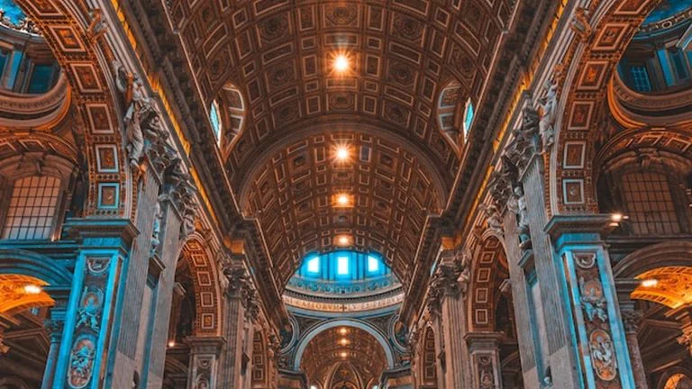 בזיליקת פטרוס הקדוש ברומא (Saint Peter's Basilica) בקריית הוותיקן
