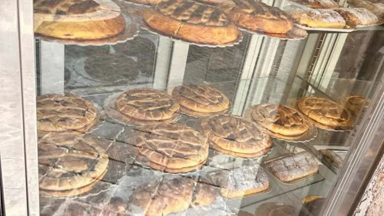 מאפיית העוגות השרופות ברומא